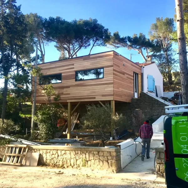 ADGE BOIS — réalisation Charpente, couverture et étanchéité à Marseillan — photo 3 — Eurêkartisan