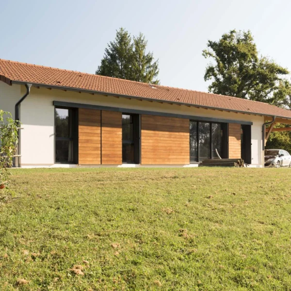 Bresse Bâti Confort — réalisation Charpente, couverture et étanchéité à Viriat — photo 1 — Eurêkartisan