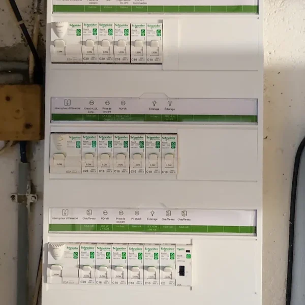 EDR Solutions — réalisation Bornes de recharge et mobilité électrique à Villers-sur-Bar — photo 2 — Eurêkartisan