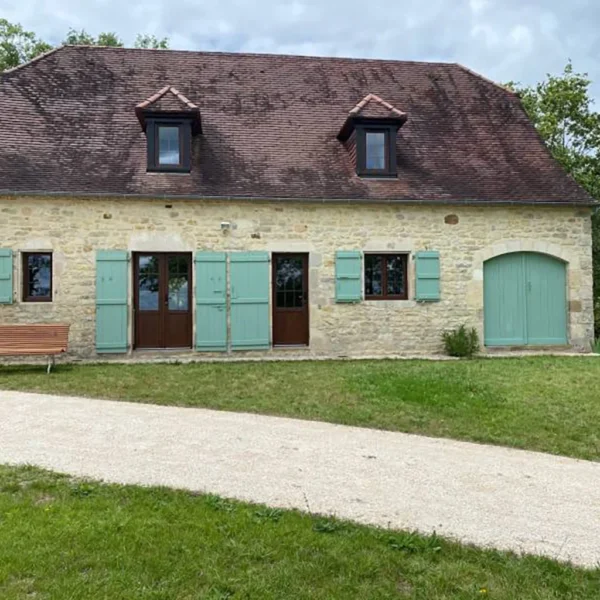 Foissac Fermetures — réalisation Climatisation et ventilation à Montgiscard — photo 1 — Eurêkartisan