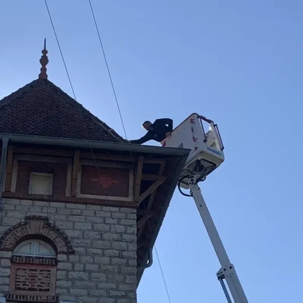 JuraToit — réalisation Charpente, couverture et étanchéité à Montmorot — photo 4 — Eurêkartisan