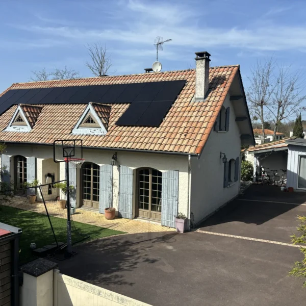 Soleil Aquitain — réalisation Bornes de recharge et mobilité électrique à Mios — photo 5 — Eurêkartisan